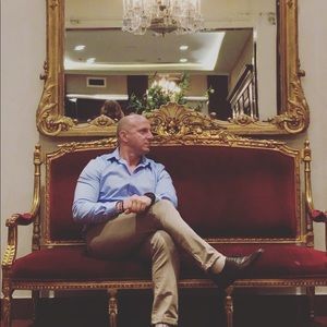 Meet your Posher, Ioannis